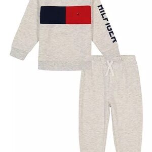Tommy Hilfiger Light Gray Sweatshirt & Joggers with Navy and Red Logo
